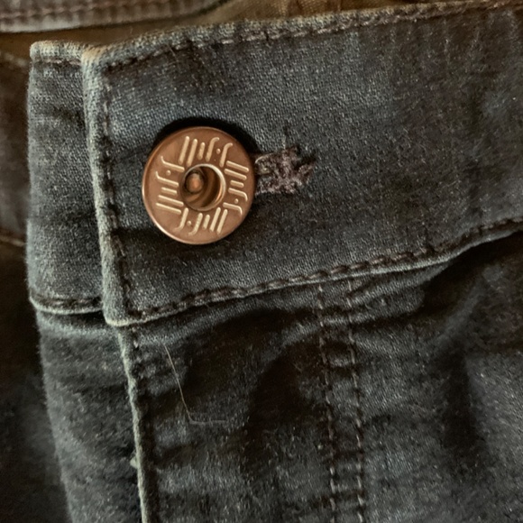 J jill tried and true fit slim ankle jeans in black. Worn maybe 6x? - Picture 2 of 4